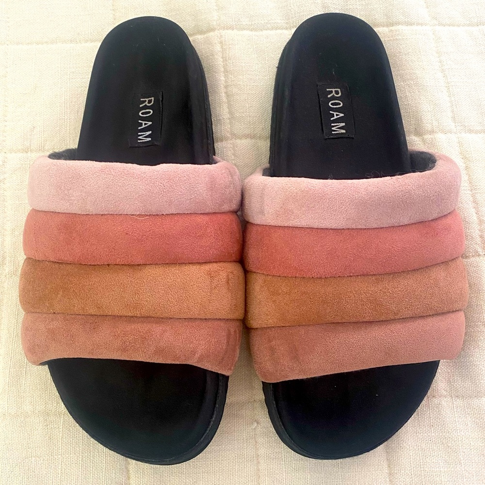 ROAM puffy slides
